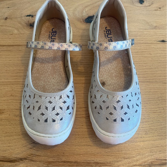 Jambu Shoes - Jambu women’s Light Gray Mary Jane Athletic Shoes